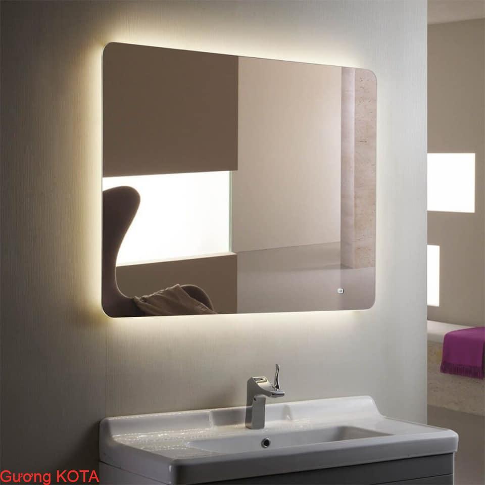 Gương đèn led cảm ứng thông minh cho phòng tắm của bạn. Được trang bị công nghệ tiên tiến, gương đèn led cảm ứng này cho phép bạn kiểm soát ánh sáng và chỉnh màu sắc bằng cách sử dụng nút cảm ứng. Không chỉ vậy, chiếc gương này còn cho phép bạn truy cập Internet và sử dụng các tính năng thông minh khác, nâng cao trải nghiệm sử dụng của bạn.