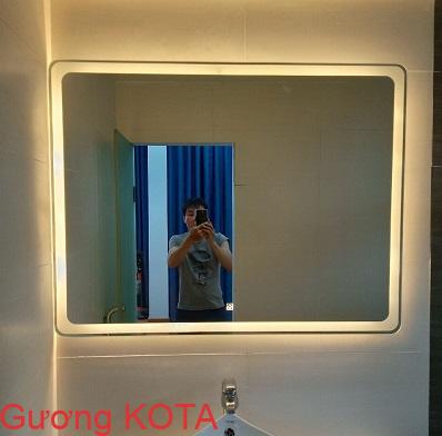 Gương phòng tắm hình chữ nhật led vàng, cảm ứng bật/tắt kích thước 600x800mm