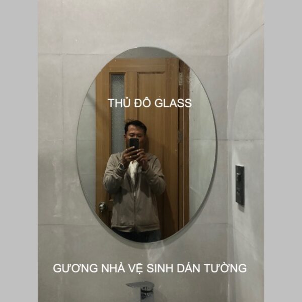 Gương nhà vệ sinh dán tường hình Oval tại Hà Nội